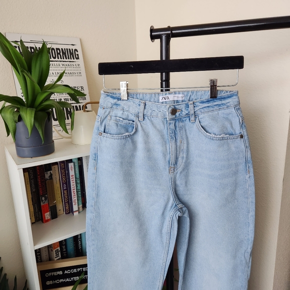 Zara Frayed Hem Straight Leg Jeans - Picture 3 of 5